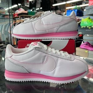 Women’s Nike Cortez Light Soft Pink Coral Size 6